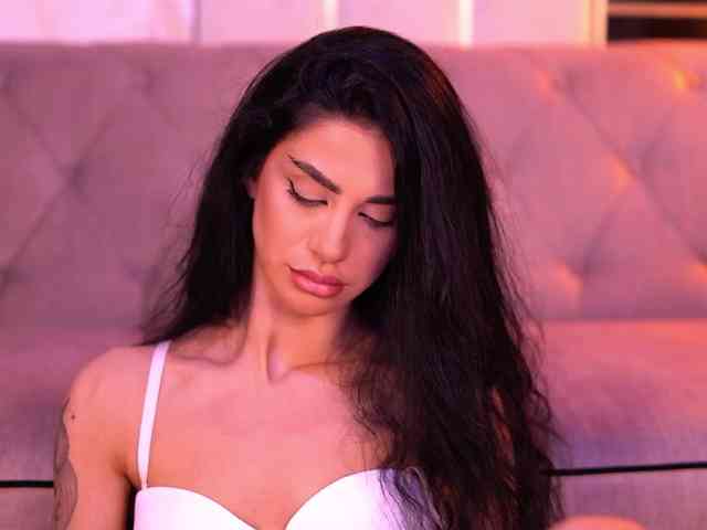 ArinaRhodes webcam