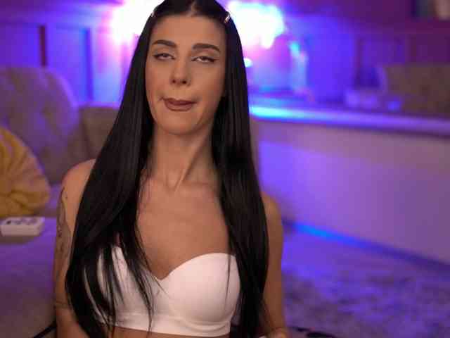 ArinaRhodes webcam