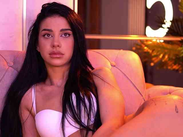 ArinaRhodes webcam