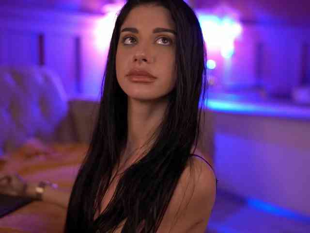 ArinaRhodes Live Webcam on BongaCams