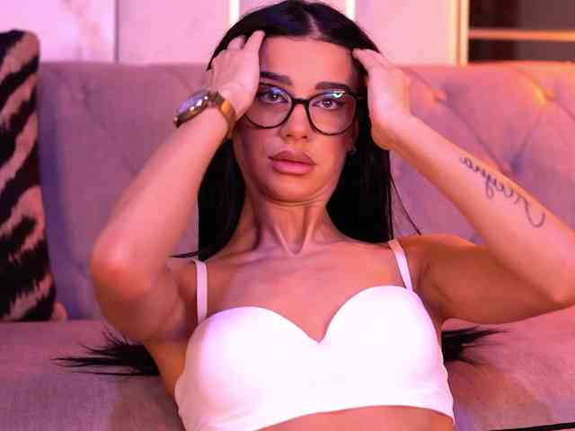 ArinaRhodes webcam
