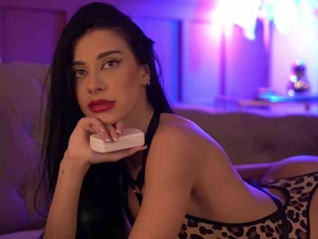 ArinaRhodes webcam