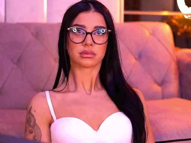ArinaRhodes webcam