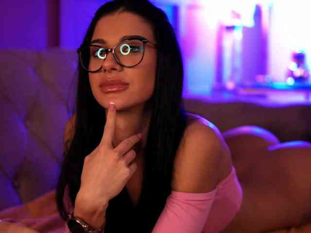 ArinaRhodes webcam