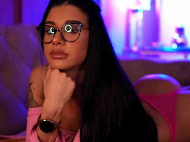 ArinaRhodes webcam