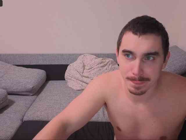 LindaLukas LindaLukas