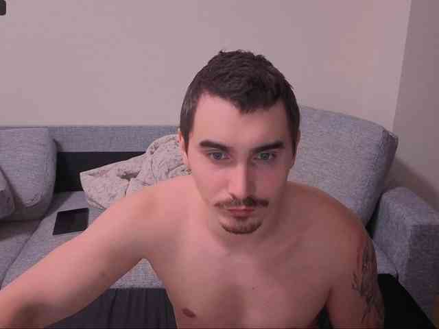 LindaLukas LindaLukas