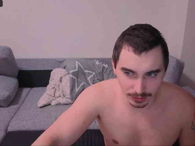 LindaLukas LindaLukas