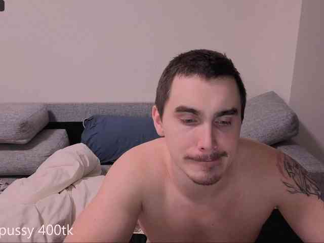 LindaLukas LindaLukas