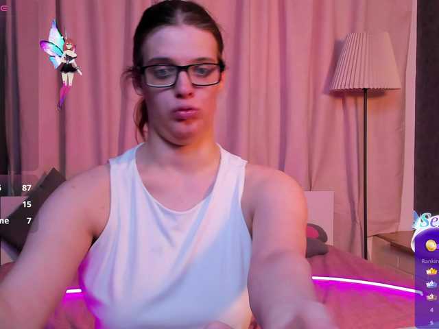 KIKIKrash's BongaCams show and profile