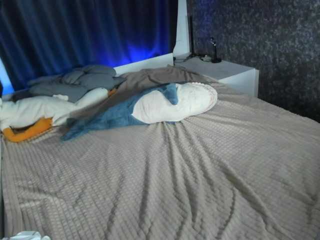 KIKIKrash's BongaCams show and profile