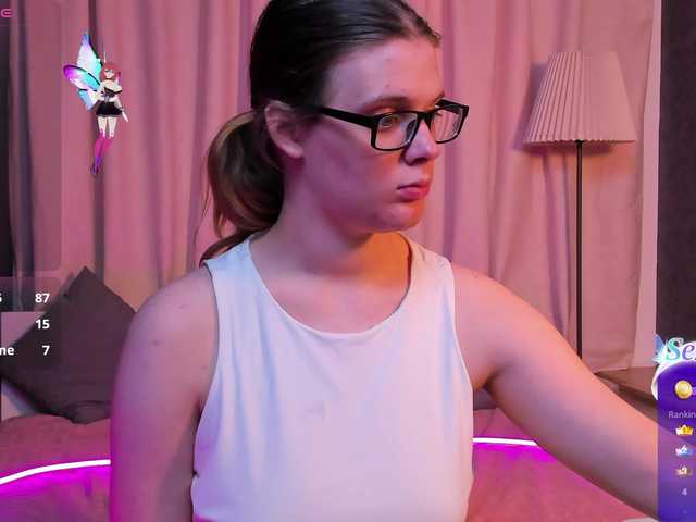 KIKIKrash's BongaCams show and profile