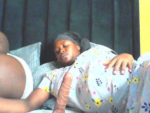 EboniesBelle's BongaCams show and profile