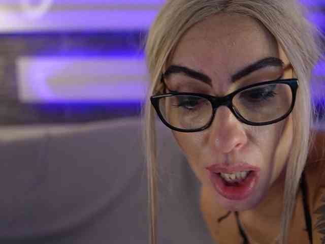 Sugar-Rushhh webcam