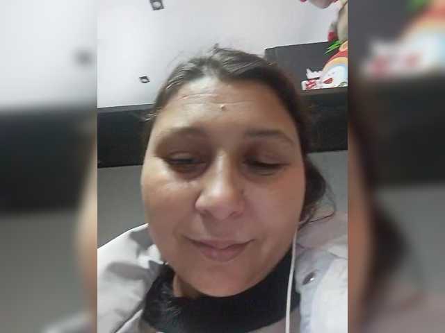 MaryHopkins's BongaCams show and profile