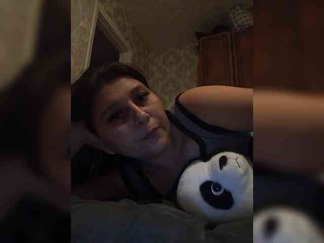MaryHopkins webcam