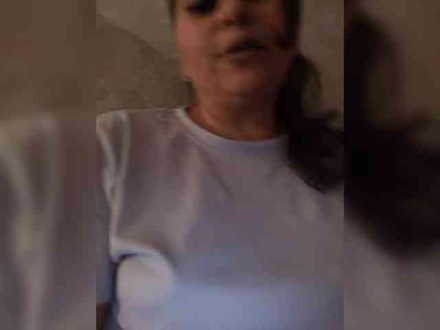 MaryHopkins webcam