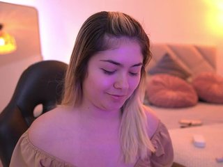 LauBee Porn Show