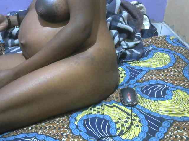 PrettyBelly webcam