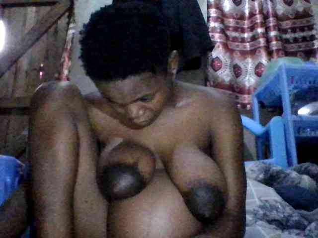 PrettyBelly webcam