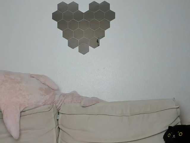 daeneryy's BongaCams show and profile