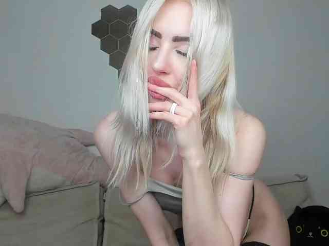 daeneryy webcam