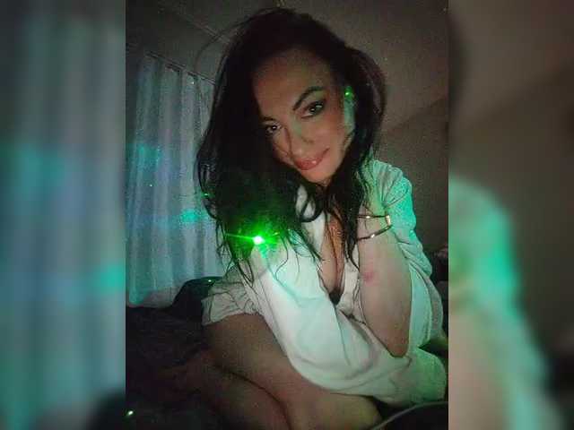 IndikaSativa007 from BongaCams is Freechat