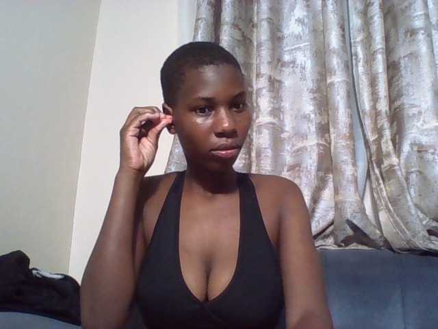 Sweetlilly2 webcam bongacams model stream image