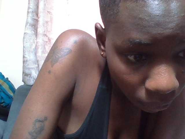 Sweetlilly2 Live Cam and Statistics on UnifiedCams