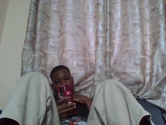 Sweetlilly2's BongaCams show and profile