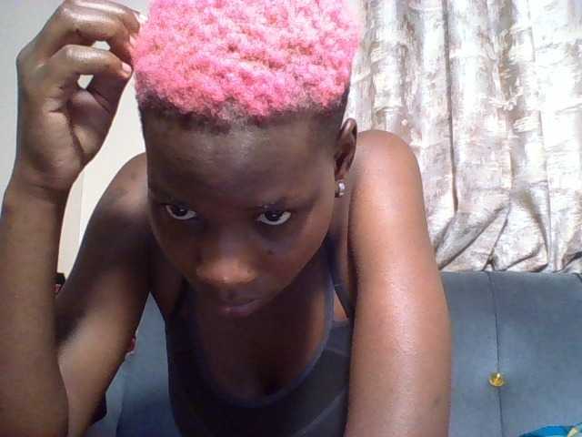 Sweetlilly2 webcam bongacams model stream image