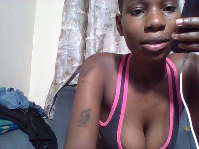 Sweetlilly2 webcam bongacams model stream image