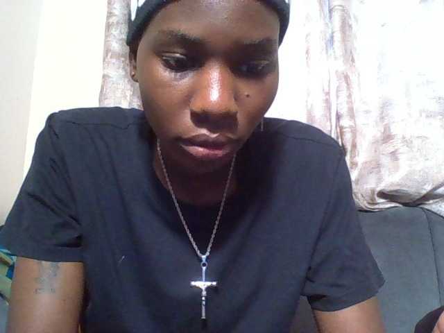 Sweetlilly2 webcam bongacams model stream image