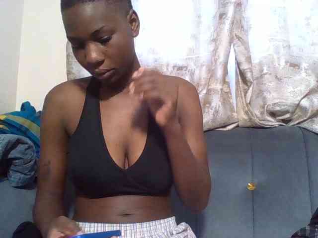 Sweetlilly2 Live Webcam on BongaCams