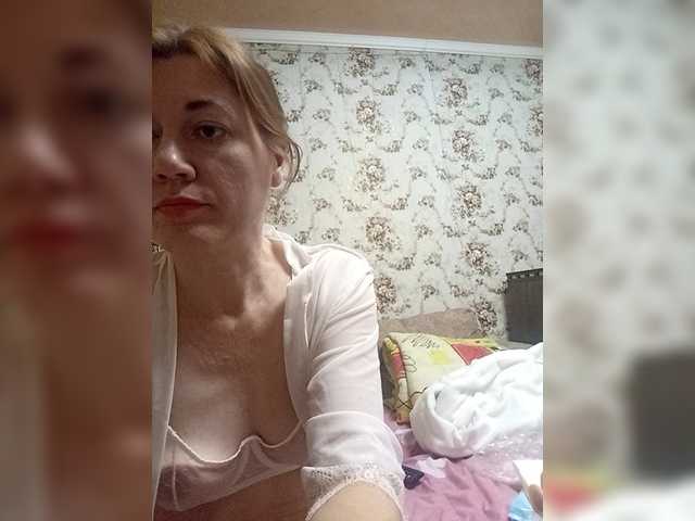 Ksenia85's BongaCams show and profile