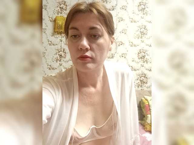 Ksenia85's BongaCams show and profile