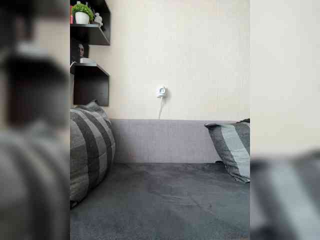 AdrienneBourget webcam