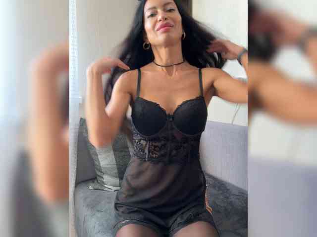 AdrienneBourget webcam