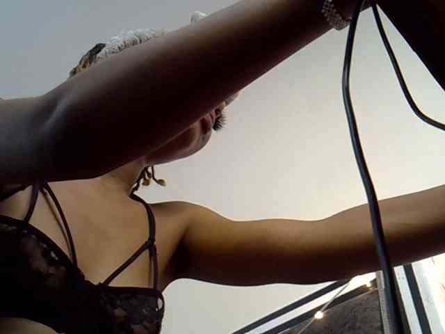 PetiteAlexa webcam