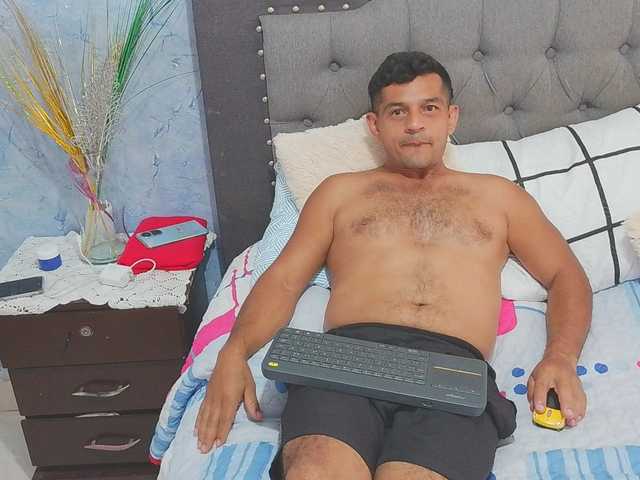 Sharit-Latina's BongaCams show and profile