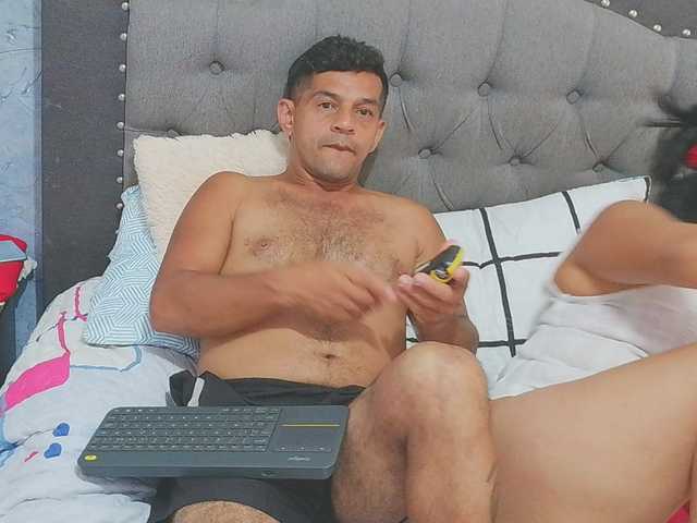 Sharit-Latina's BongaCams show and profile