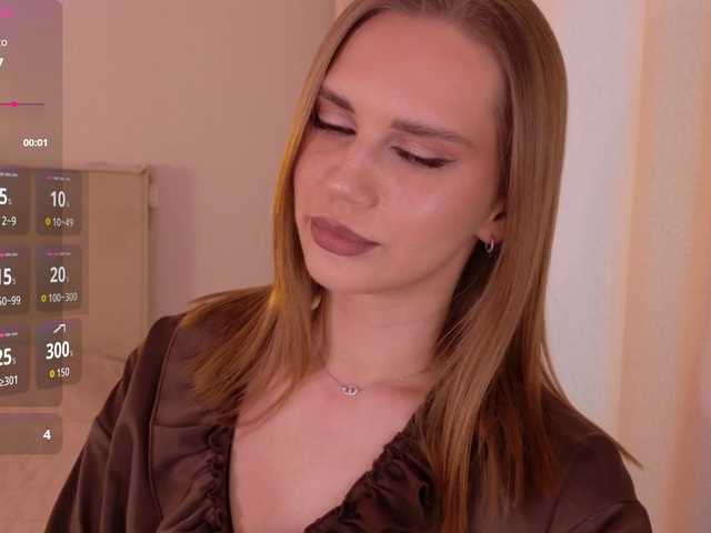 LunaTempt's BongaCams show and profile