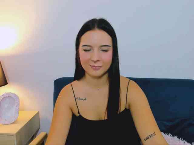 TaliaDelicate webcam