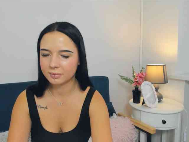 TaliaDelicate webcam