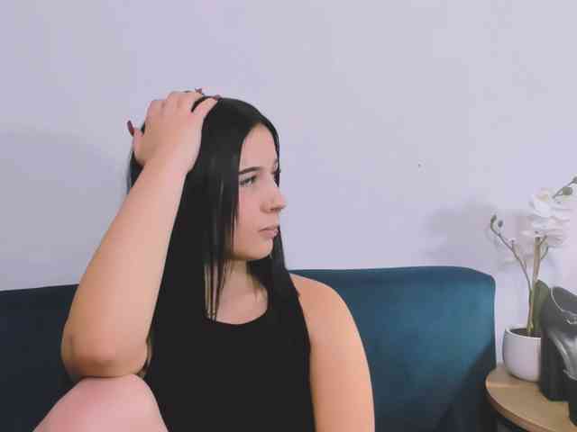 TaliaDelicate webcam