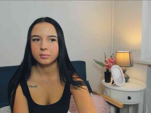 TaliaDelicate webcam