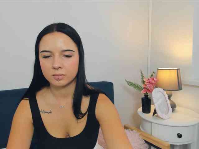 TaliaDelicate webcam