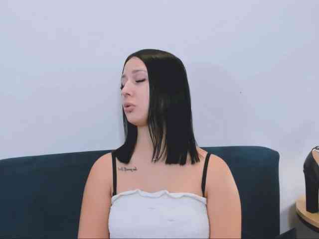 TaliaDelicate webcam