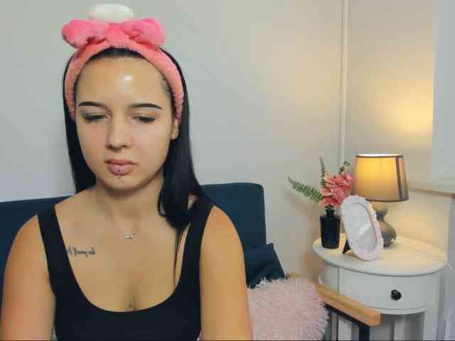 TaliaDelicate webcam