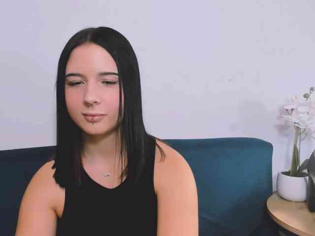 TaliaDelicate webcam